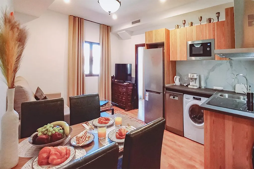 APARTMENT DELUXE GARDEN VIEW Room, Cason De Los Lopez Apartments, Madrid