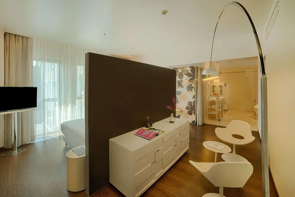 Room, nhow Milano, Milan