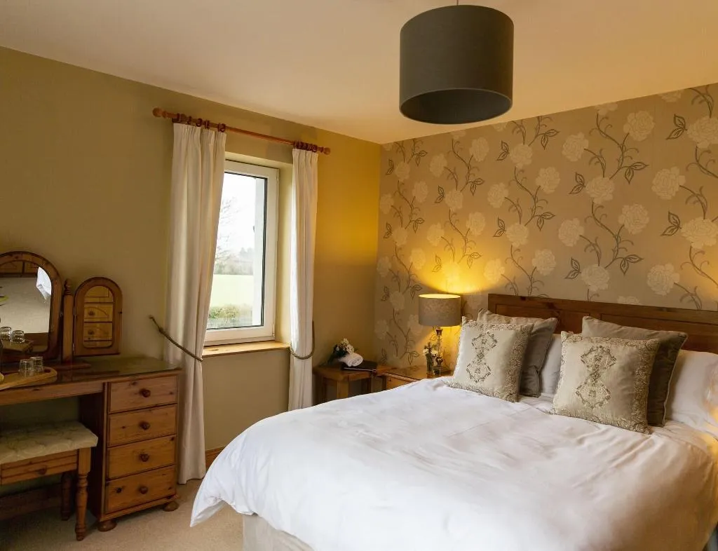 Room, Lake House B&B, Cork