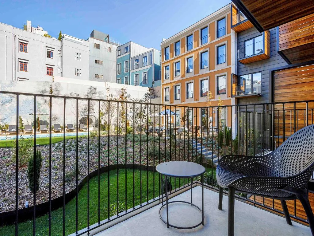 DOUBLE PREMIUM GARDEN VIEW Room, Mercure Porto Centro Aliados, Porto