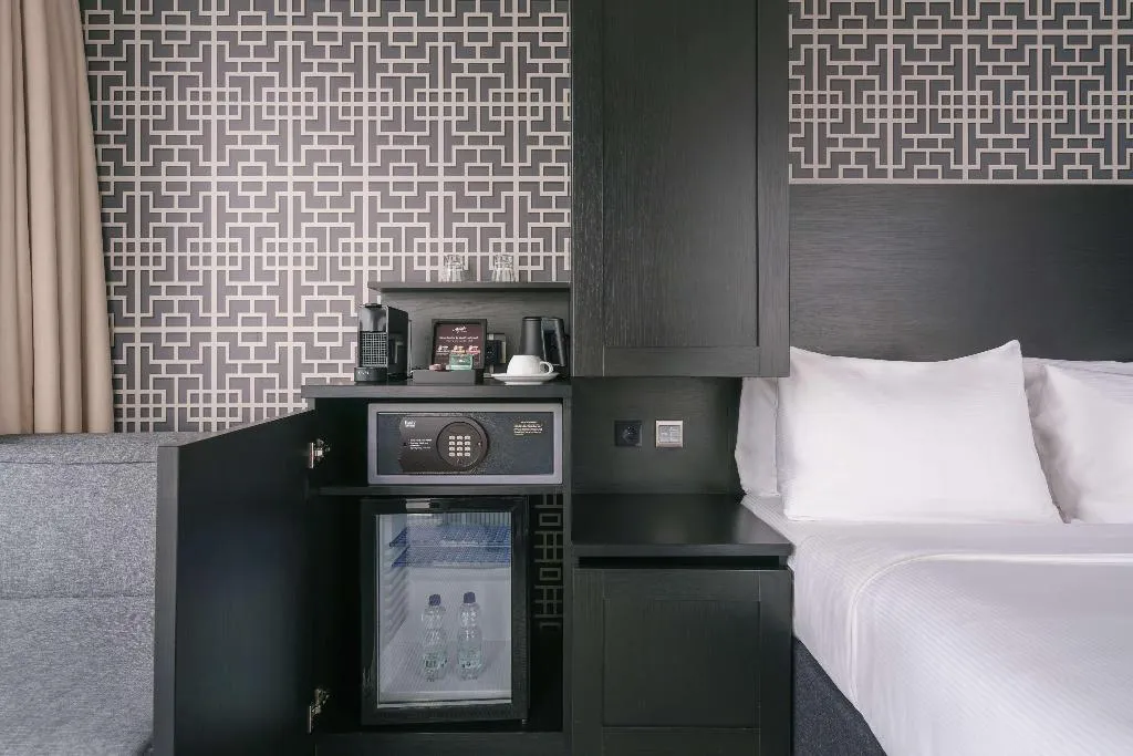DOUBLE SUPERIOR QUEEN BED Room, DoubleTree by Hilton NDSM Wharf, Amsterdam