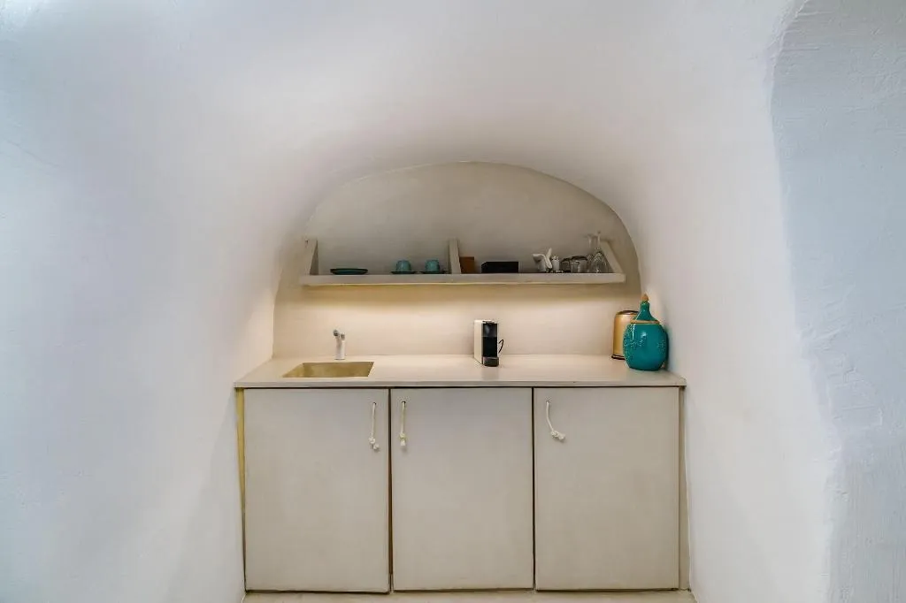 Room, Solstice Luxury Suites, Santorini