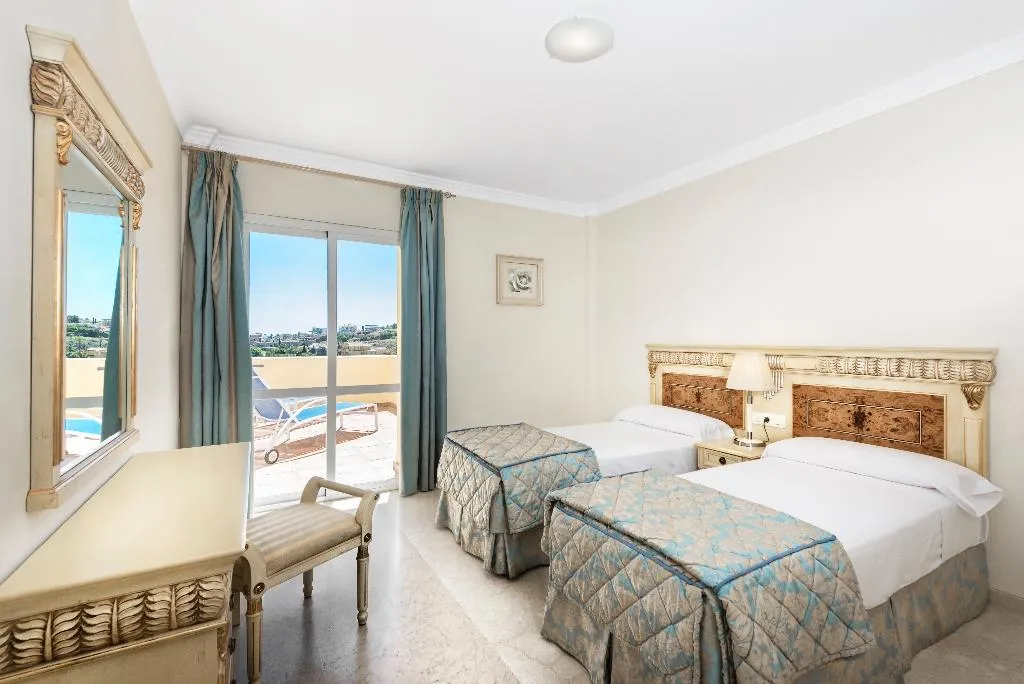 APARTMENT TWO BEDROOMS Room, Colina del Paraiso, Costa Del Sol