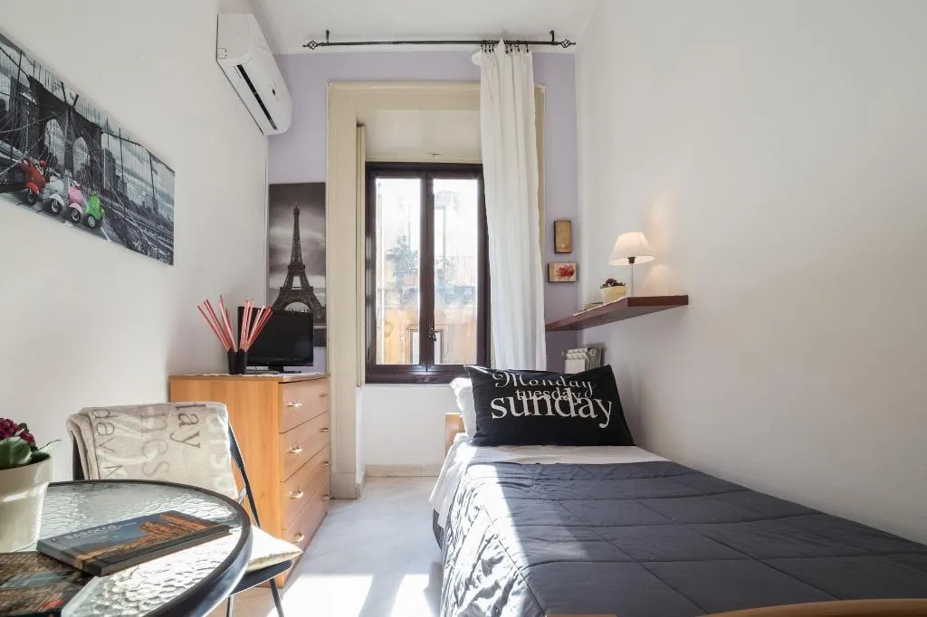 Room, Catania Inn, Catania