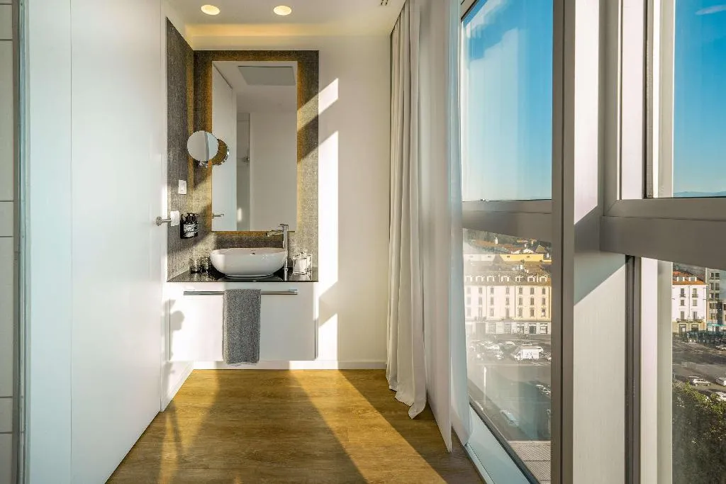 Room, Innside Milano Torre Galfa, Milan