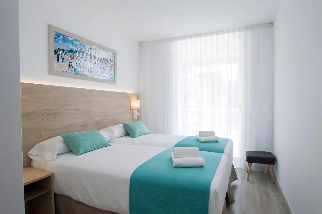 APARTMENT CAPACITY 5 ONE BEDROOM Room, Cye Holiday Centre, Costa Dorada
