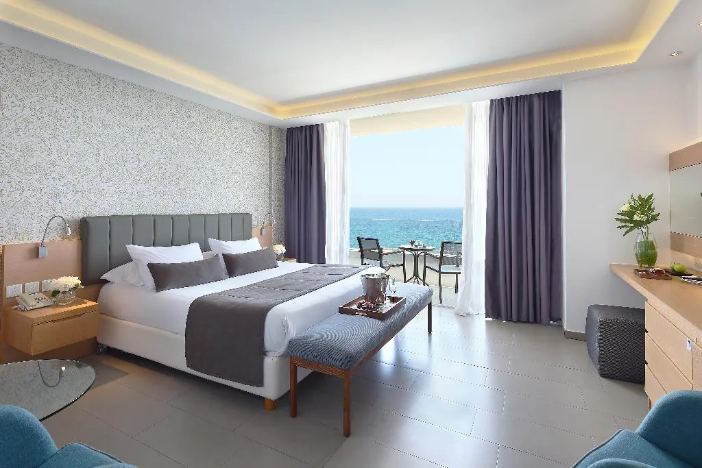 SUITE EXECUTIVE Room, Royal Apollonia, Cyprus
