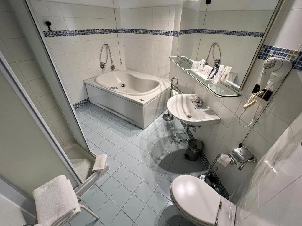 QUADRUPLE STANDARD Room, Hotel Diamante, Milan
