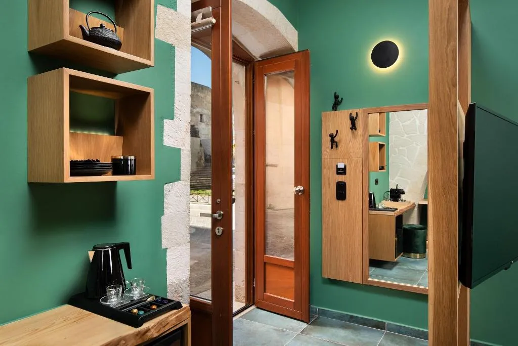Room, Madonna Del Mare, Crete
