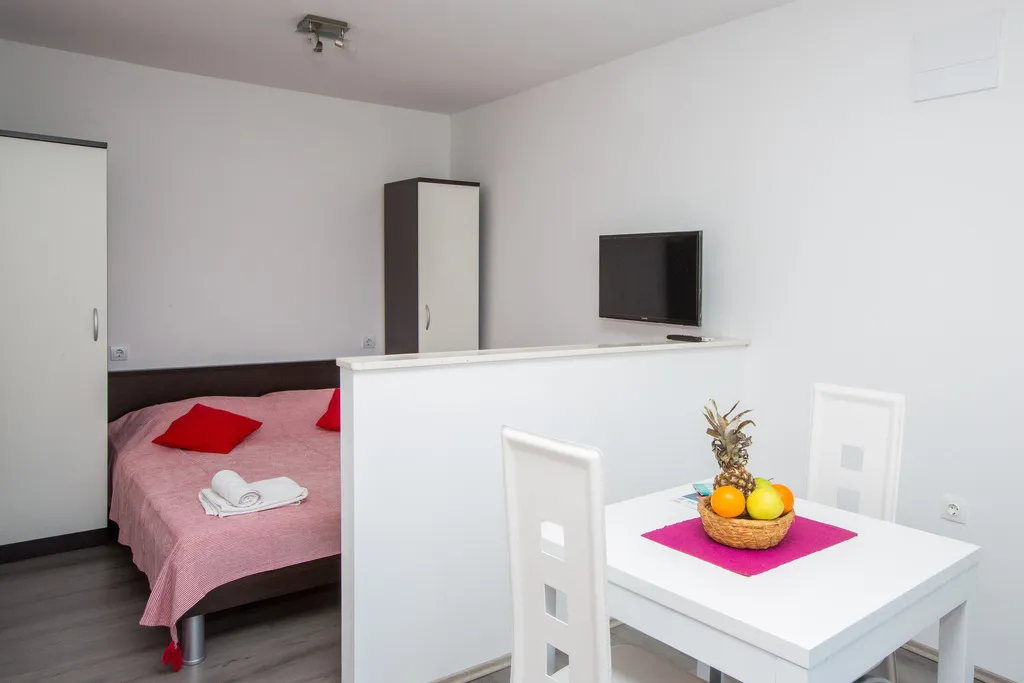 STUDIO WITH BALCONY Room, Apartments Villa Roza, Dubrovnik