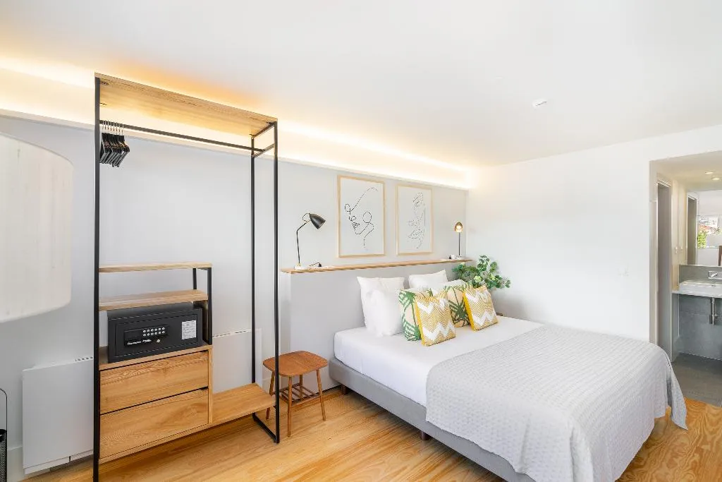 VILLA TWO BEDROOMS WITH PRIVATE POOL Room, Canto De Luz, Porto