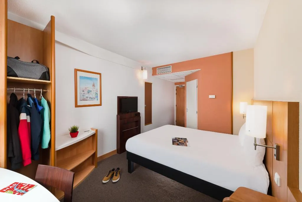 DOUBLE STANDARD Room, Ibis Praha Mala Strana, Prague