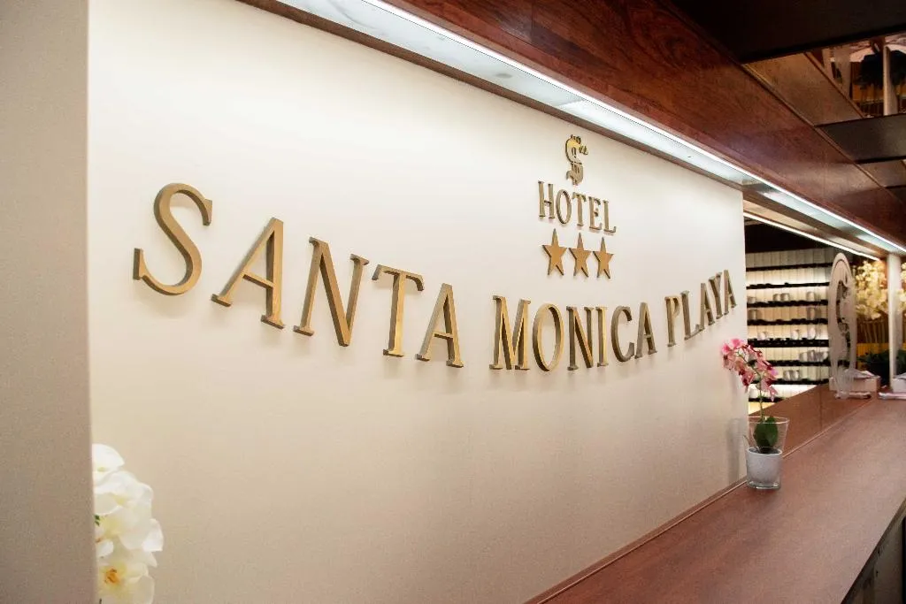 Lobby, Santa Monica, Costa Dorada
