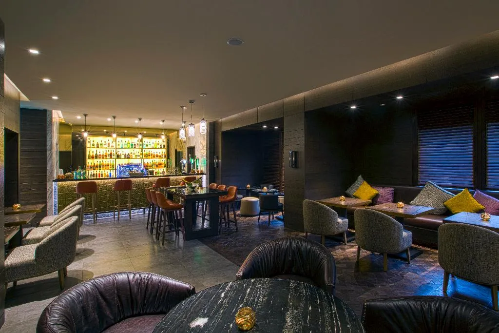 Bar, Grayton Hotel, Dubai