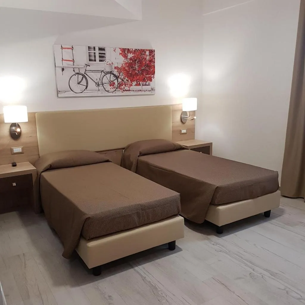 Room, Grand Hotel Del Lago, Palermo