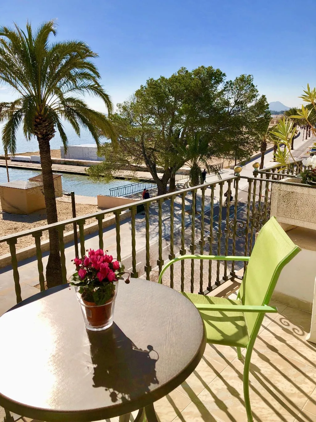 STUDIO OCEAN FRONT WITH BALCONY Room, Torre Playa, Majorca