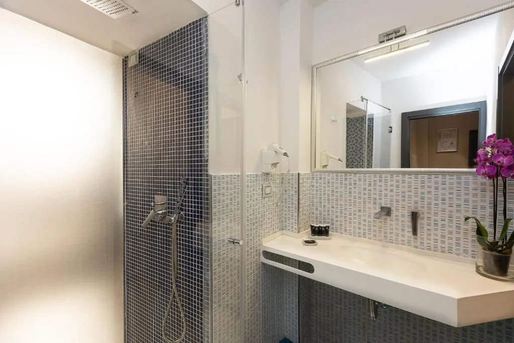 TRIPLE DELUXE WITH VIEWS Room, Hotel Castellino Roma, Rome