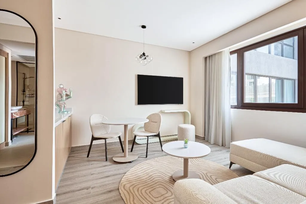 SUITE DELUXE Room, Hyatt Centric Cairo West, Cairo