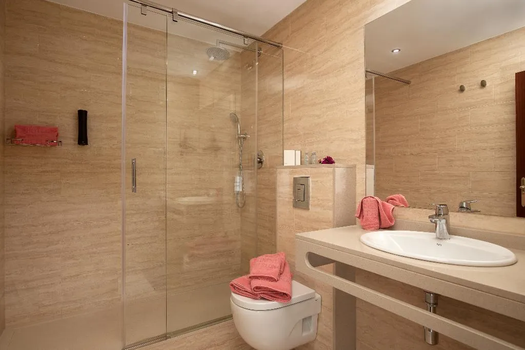 DOUBLE SUPERIOR Room, Continental Barcelona Hotel, Barcelona