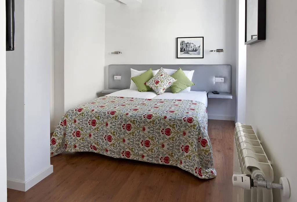 Room, Casa das Aguarelas, Lisbon