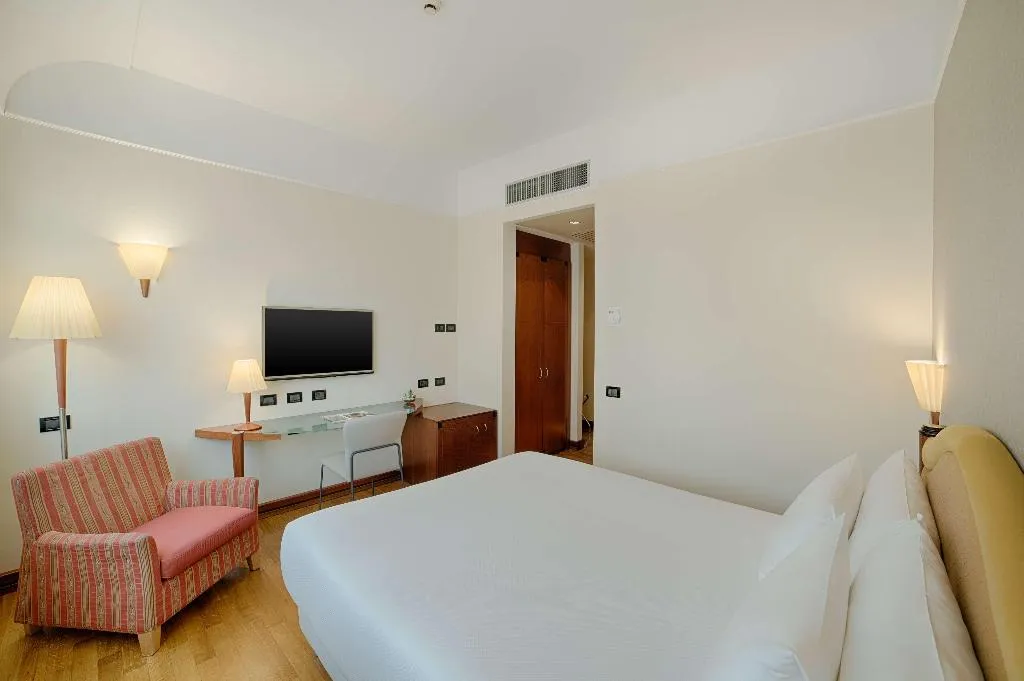 DOUBLE SINGLE USE SUPERIOR Room, NH Milano Machiavelli, Milan