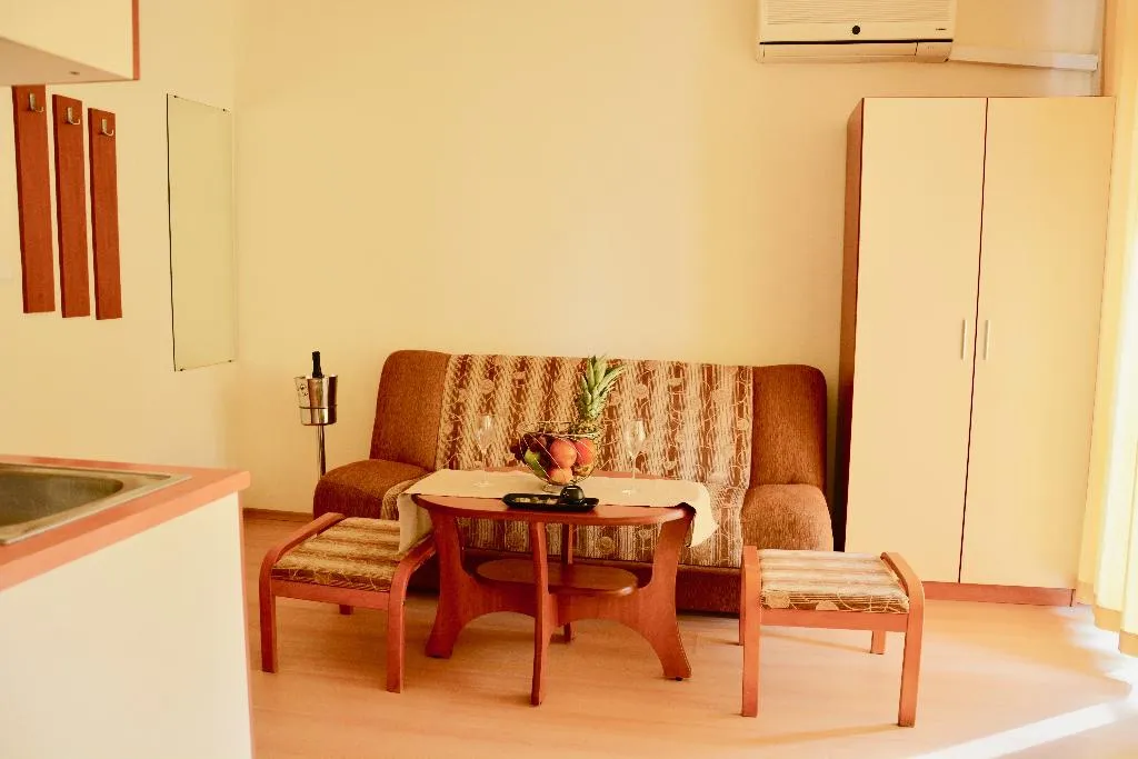 Room, Rainbow 2 holiday complex, Bourgas