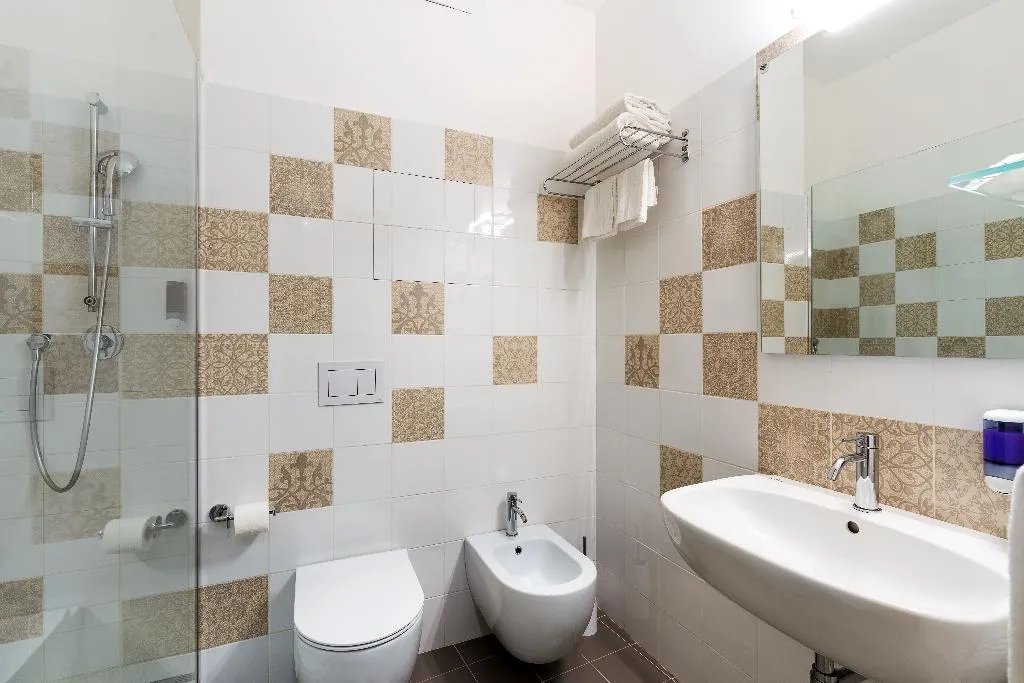 Room, Saracen Sands Hotel & Congress Centre, Palermo