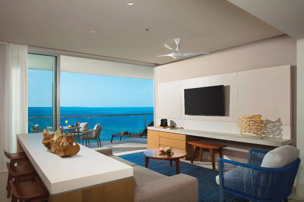 SUITE OCEAN FRONT Room, Dreams Vista Cancun Golf & Spa Resort, Cancun Area