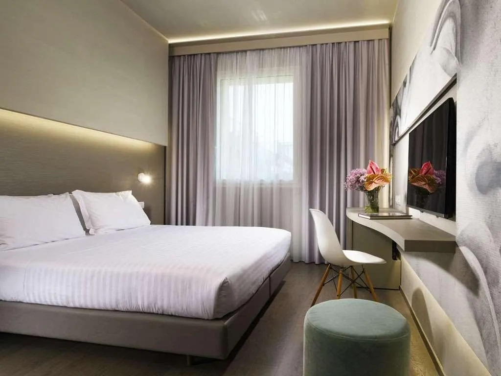 Room, Hotel Glance In Florence, Florence