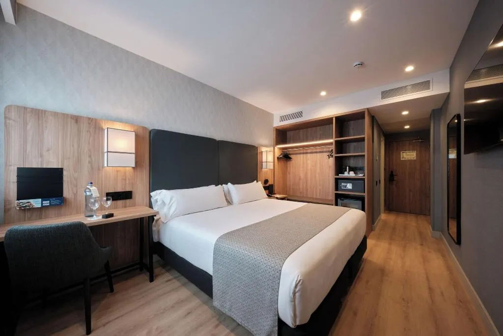DOUBLE SINGLE USE PREMIUM Room, Catalonia La Maquinista, Barcelona