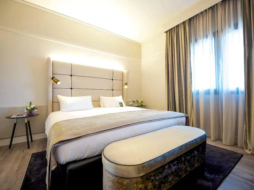 DOUBLE EXECUTIVE QUEEN BED Room, Cerretani Hotel Firenze - MGallery Collection, Florence