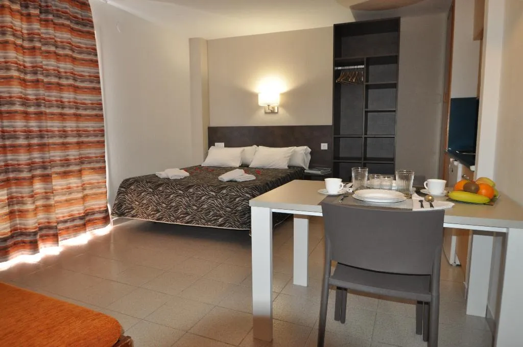 STUDIO CAPACITY 2 Room, Safari, Costa Brava