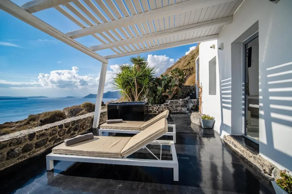 General view, Solstice Luxury Suites, Santorini