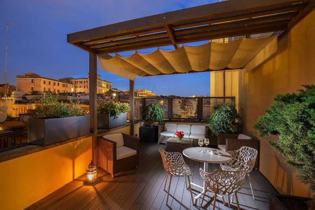 SUITE WITH TERRACE Room, Monti Palace Hotel, Rome