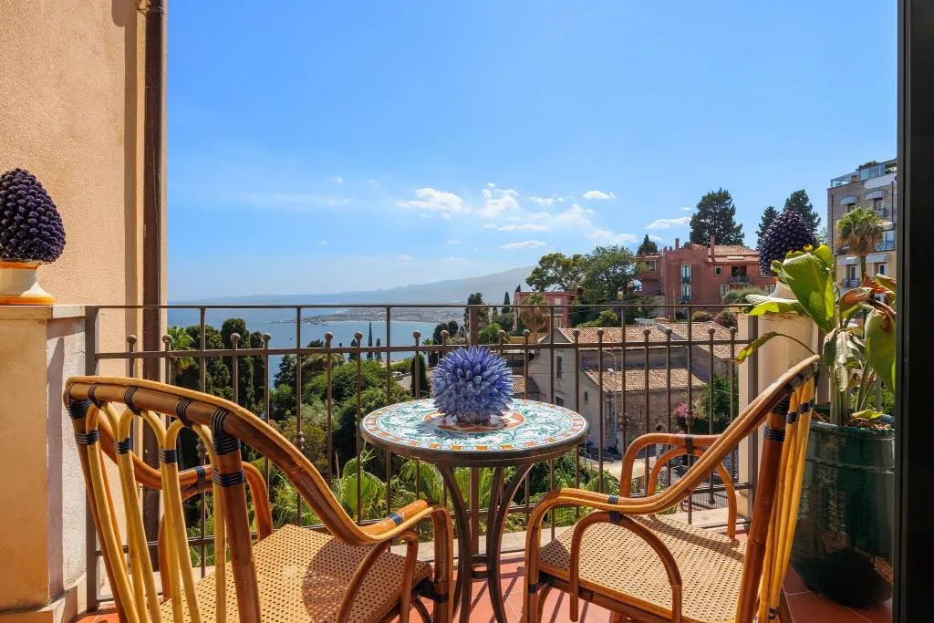 SUITE THREE BEDS Room, Grand Hotel San Pietro, Taormina