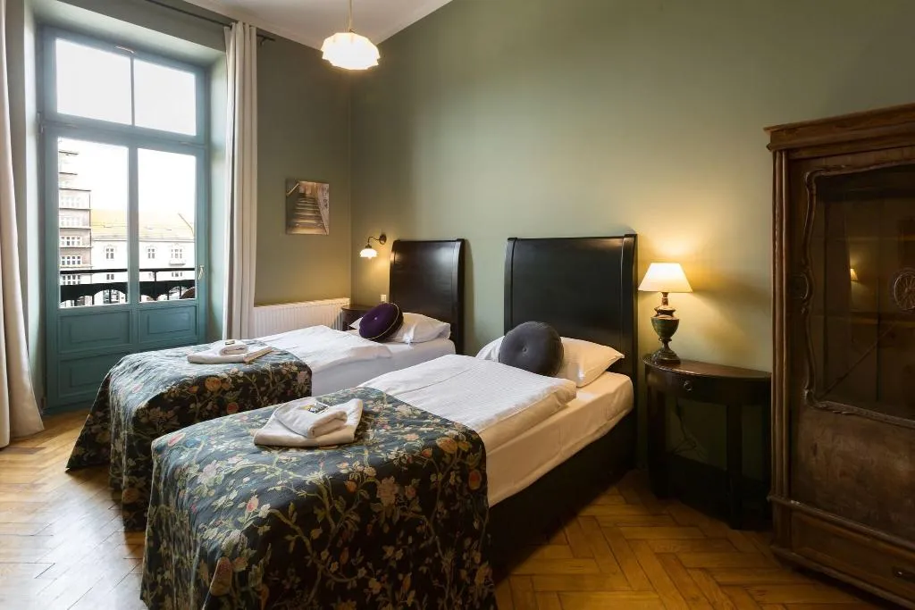 APARTMENT FOUR BEDROOMS Room, Antique Apartments Plac Szczepanski, Krakow