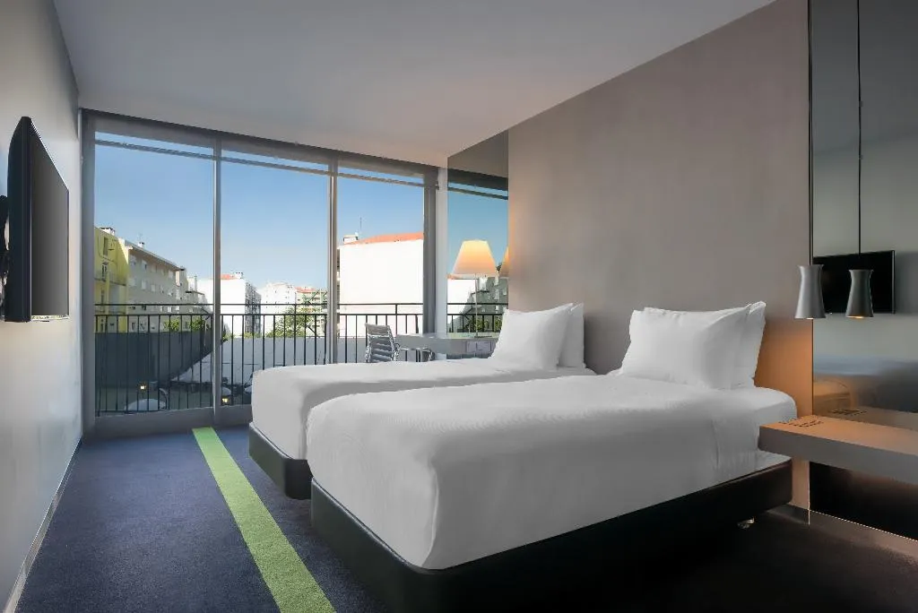 Double or Twin STANDARD Room, Doubletree by Hilton Lisbon - Fontana Park, Lisbon