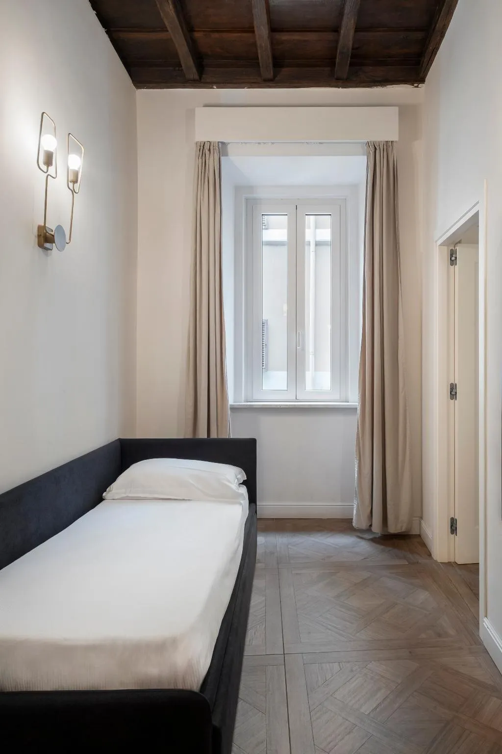 DOUBLE DELUXE Room, 59 Steps Trevi, Rome