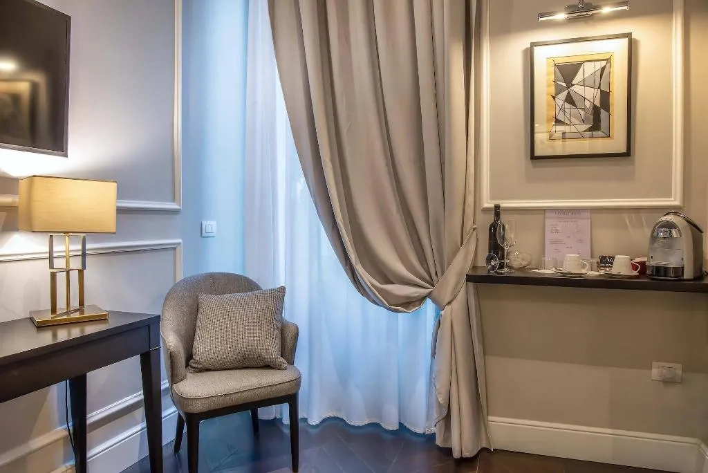 Room, Florence Luxury Suites, Florence