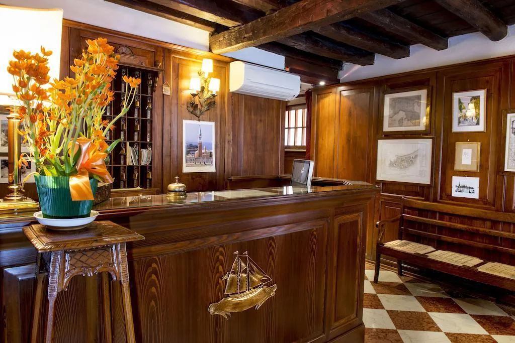 Lobby, Agli Alboretti, Venice