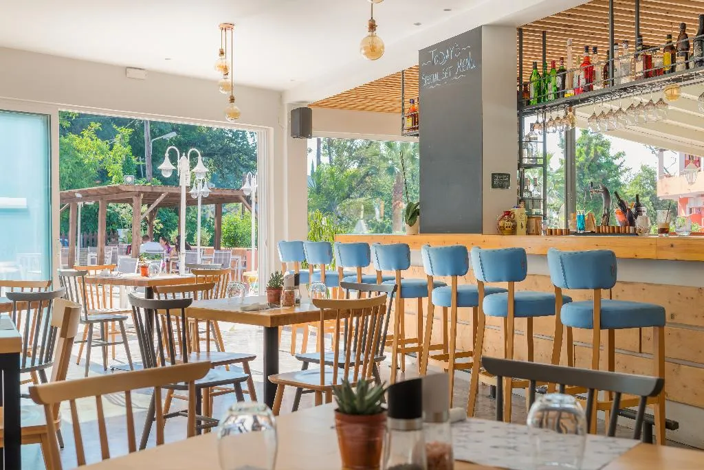 Restaurant, Dominoes Aparthotel, Corfu