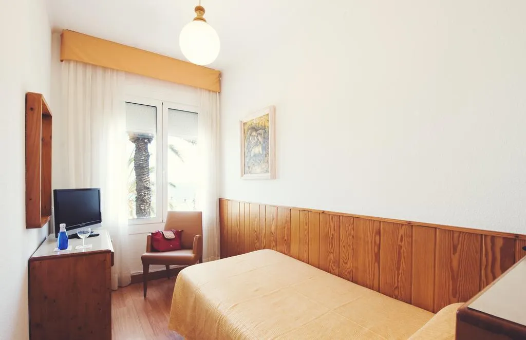 Room, Hotel Miramar Badalona, Barcelona