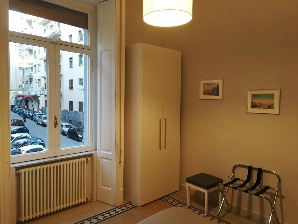 Room, B&B Marange, Naples