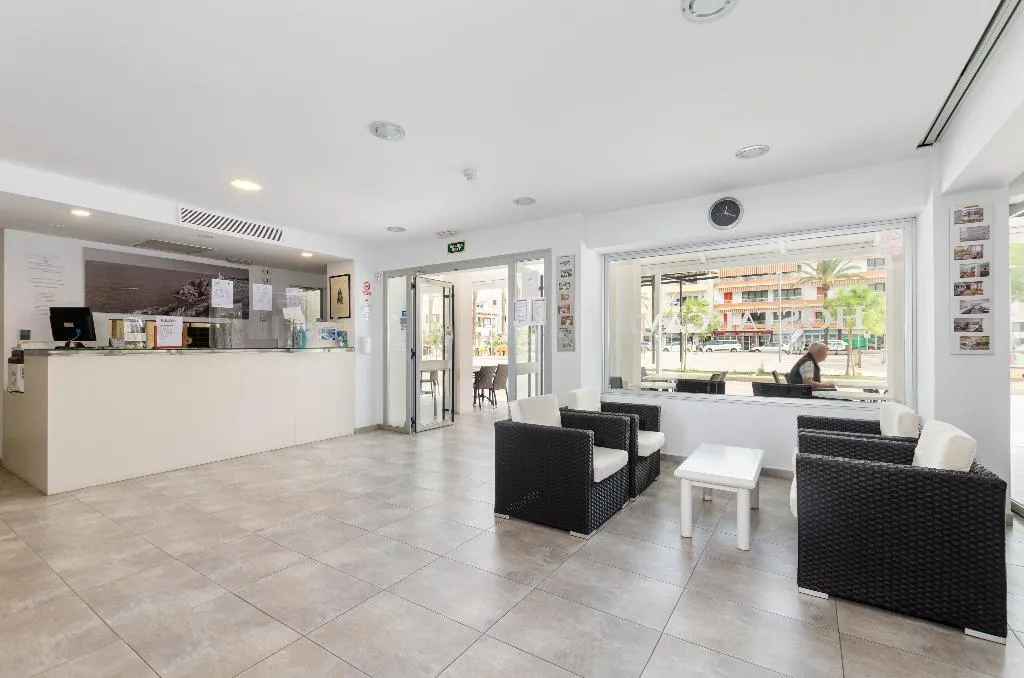 Lobby, Hostal Gami, Majorca