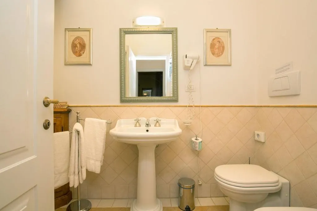 Room, La Casa Del Garbo Luxury Rooms Suite, Florence
