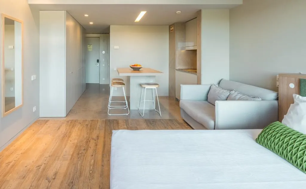 STUDIO STANDARD Room, The Pearl Troia, Lisbon