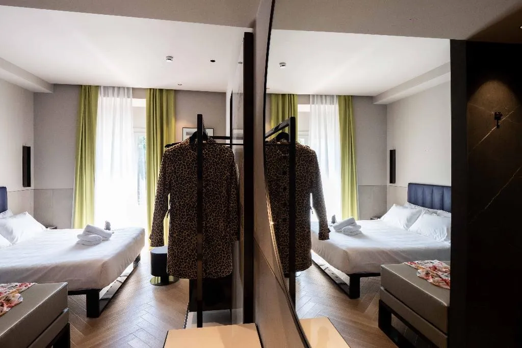TRIPLE WITH BALCONY Room, Heart Hotel, Milan