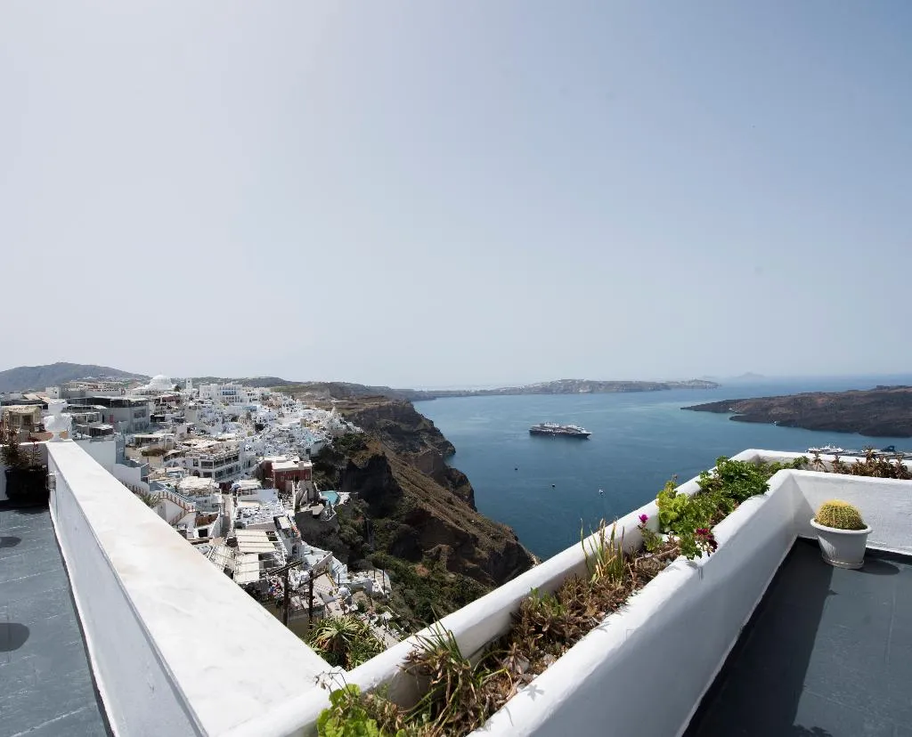 General view, Kastro Suites, Santorini
