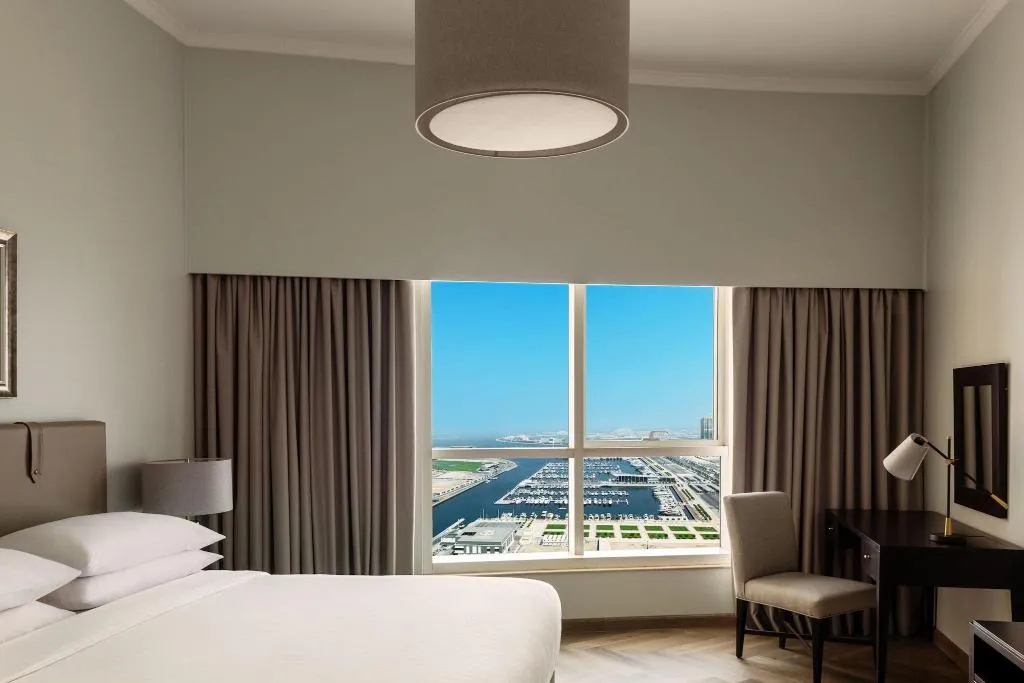 Room, Dubai Marriott Harbour Hotel & Suites, Dubai