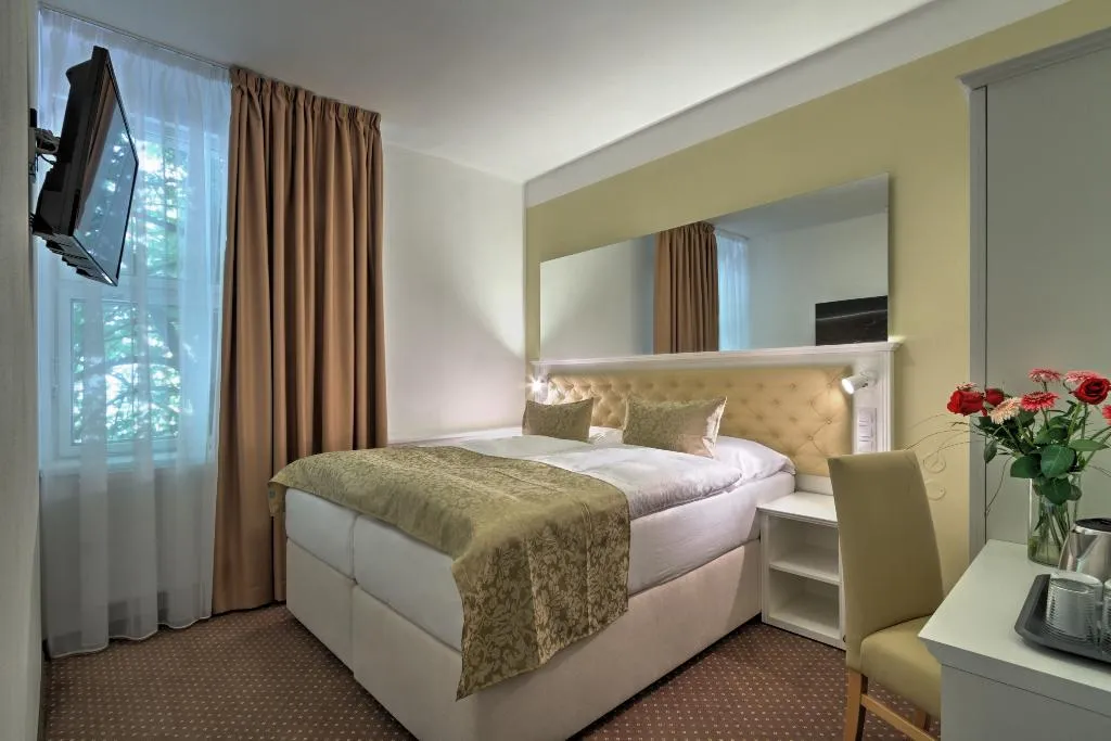 Double or Twin STANDARD Room, Taurus, Prague